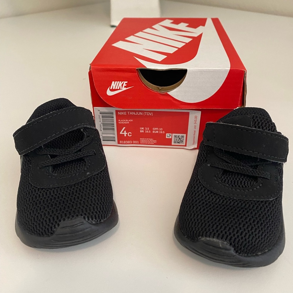 Nike Tanjun, Toddler Size 4C, Black